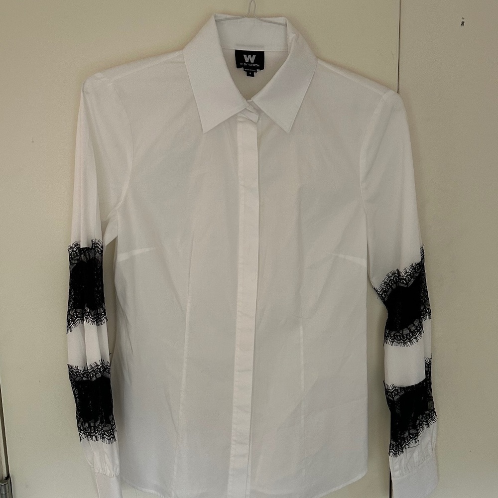 White cotton blouse with great black lace inserts